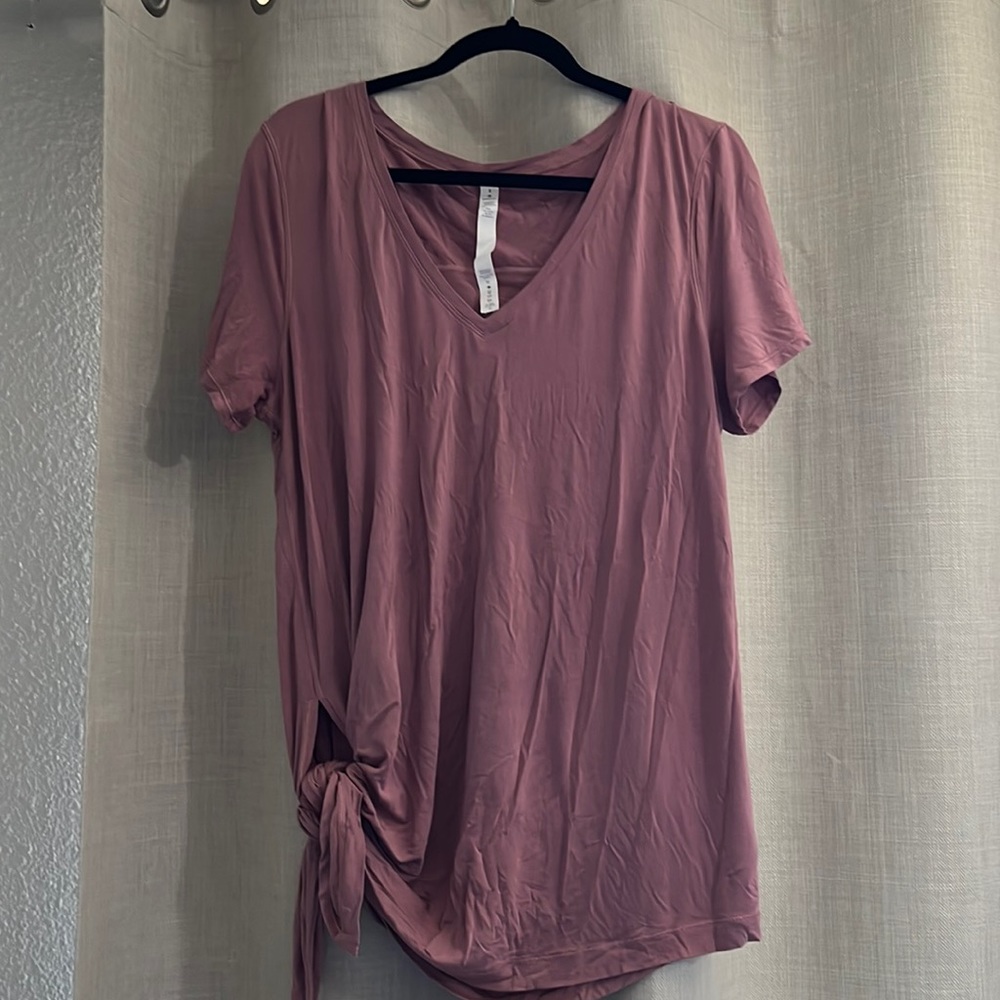 Lululemon shirt size 8